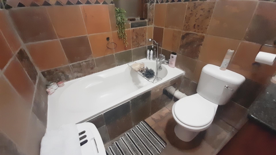 2 Bedroom Property for Sale in Melodie North West